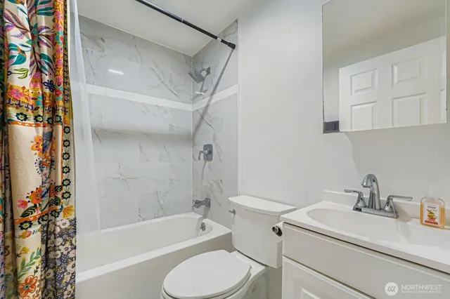 $550,000 | 3533 Southeast 5th Street, Renton, WA 98058