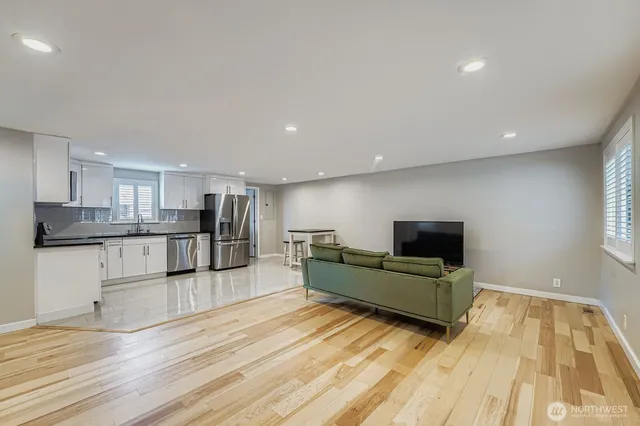 $550,000 | 3533 Southeast 5th Street, Renton, WA 98058