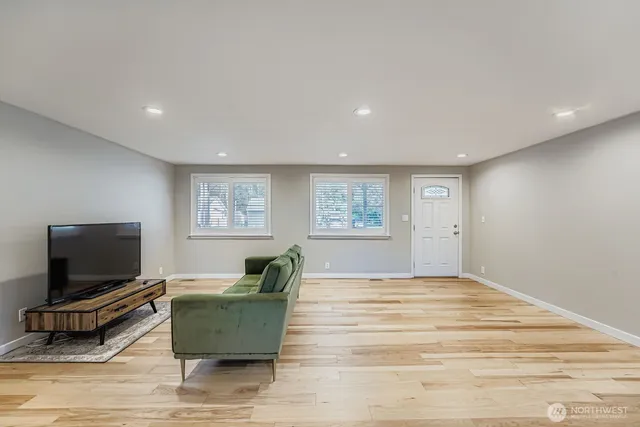 $550,000 | 3533 Southeast 5th Street, Renton, WA 98058