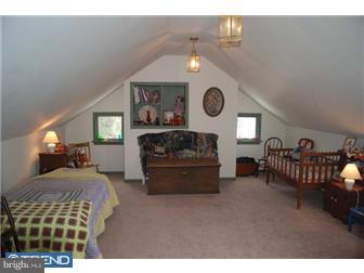136 Greshville Road Boyertown, PA 19512 - Photo 8 of 12 Gallery Image 8