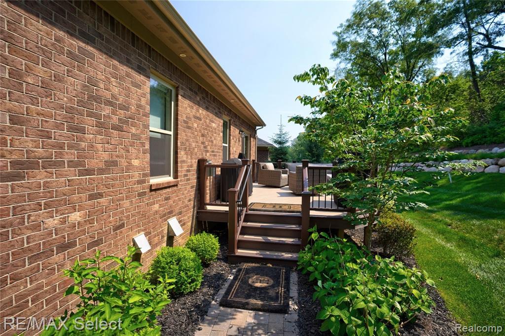 5520 Woodfall Road Clarkston, MI 48348 - Photo 9 of 48 Gallery Image 9