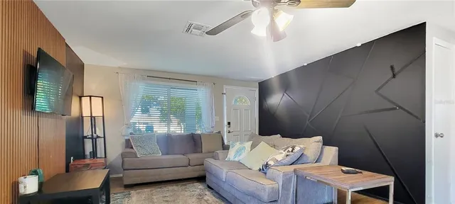 $1,800 | 3814 Holiday Lake Drive, Holiday, FL 34691