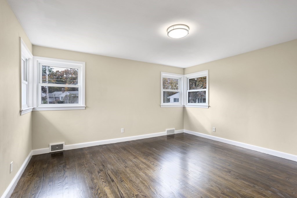 31 Gardner Road Easton, MA 02356 - Photo 14 of 26 Gallery Image 14