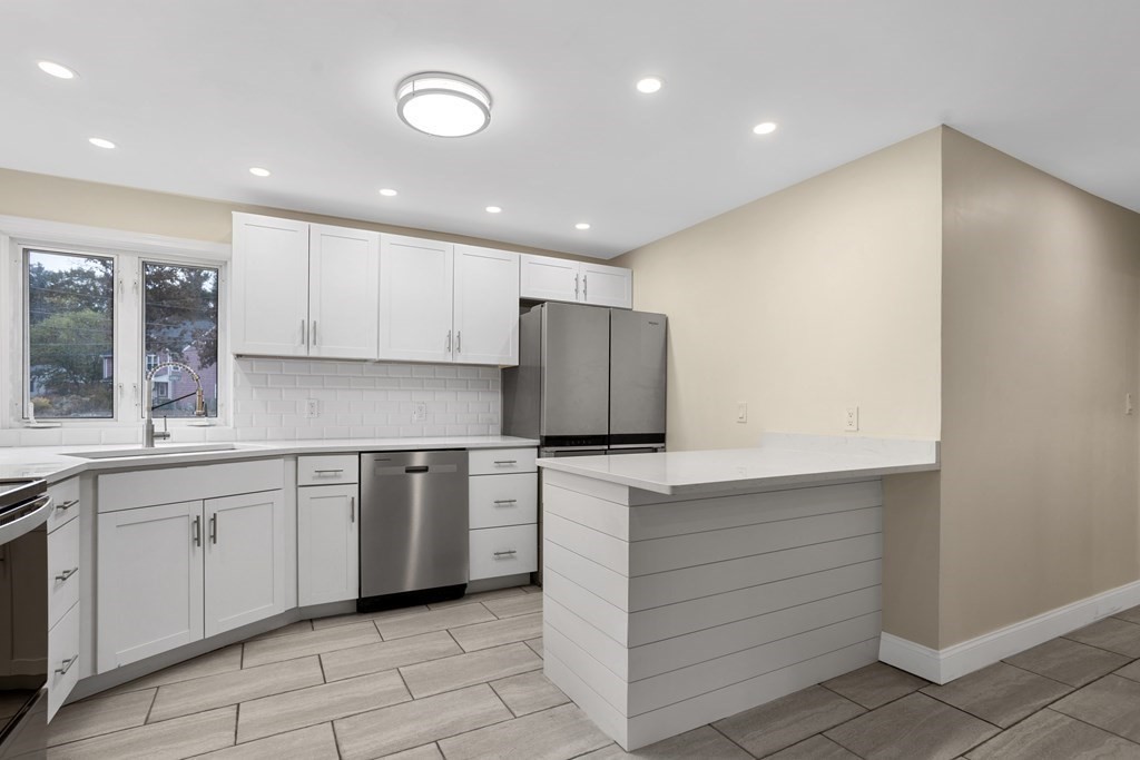31 Gardner Road Easton, MA 02356 - Photo 7 of 26 Gallery Image 7