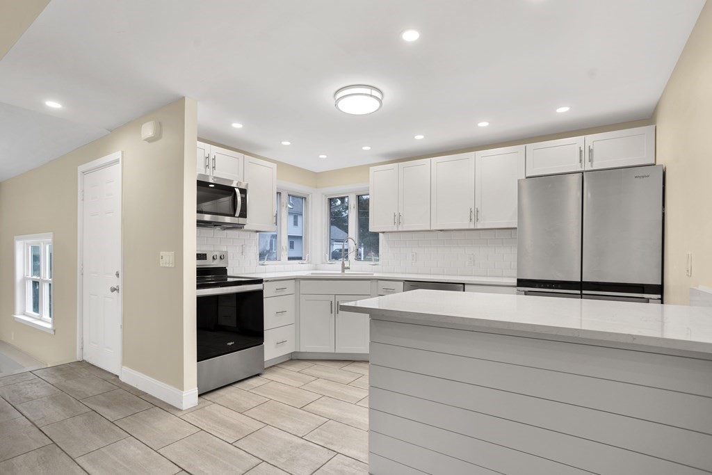31 Gardner Road Easton, MA 02356 - Photo 9 of 26 Gallery Image 9