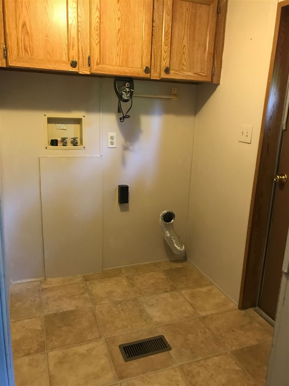 685 Water Tower Road Murrayville, IL 62668 - Photo 8 of 19