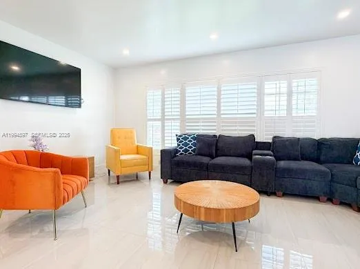 $599,900 | 6466 Northwest 20th Street, Margate, FL 33063