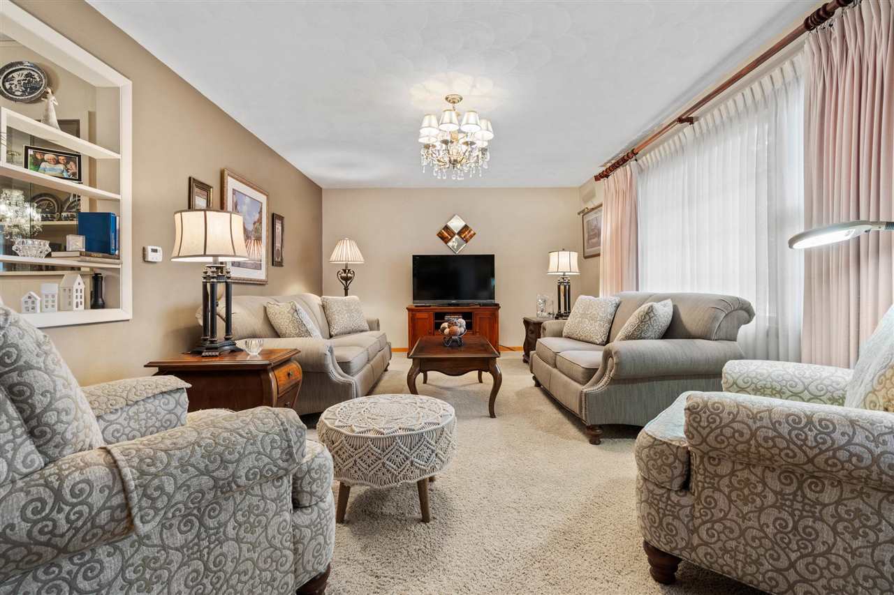 1226 Ridge Road Columbus Junction, IA 52738 - Photo 6 of 55 Gallery Image 6