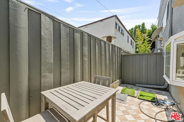 $1,675,000 | 2408 34th Street, Unit 4, Santa Monica, CA 90405
