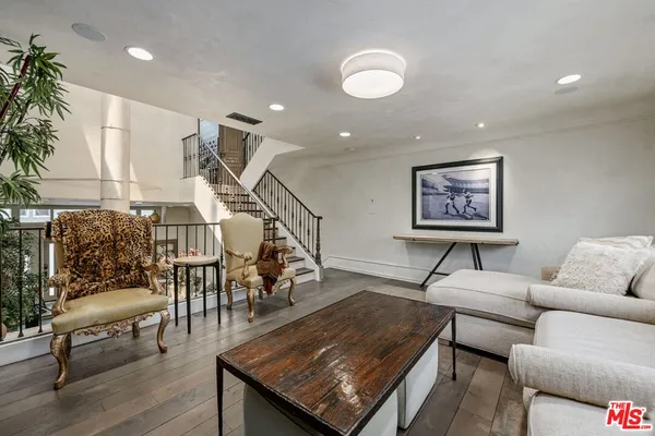 $1,675,000 | 2408 34th Street, Unit 4, Santa Monica, CA 90405