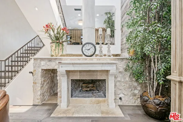 $1,675,000 | 2408 34th Street, Unit 4, Santa Monica, CA 90405