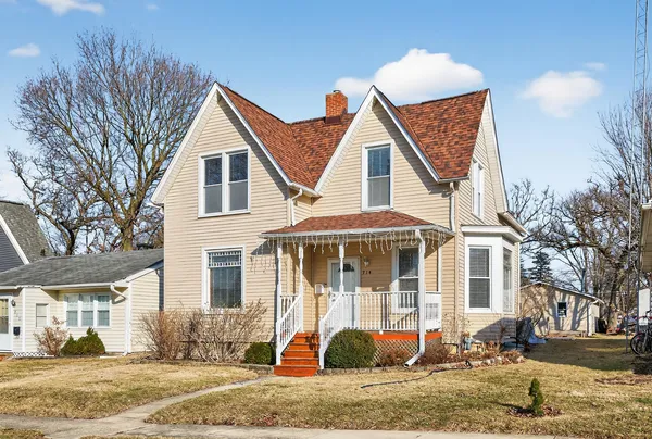 $239,900 | 714 Ellwood Avenue, DeKalb, IL 60115
