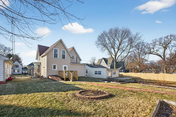 $239,900 | 714 Ellwood Avenue, DeKalb, IL 60115