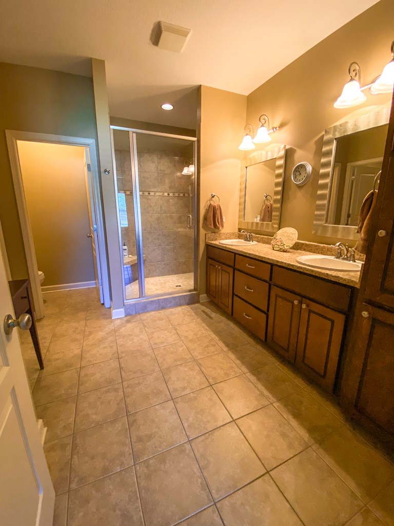 202 Folsom Road Dothan, AL 36301 - Photo 11 of 25 Master Bath