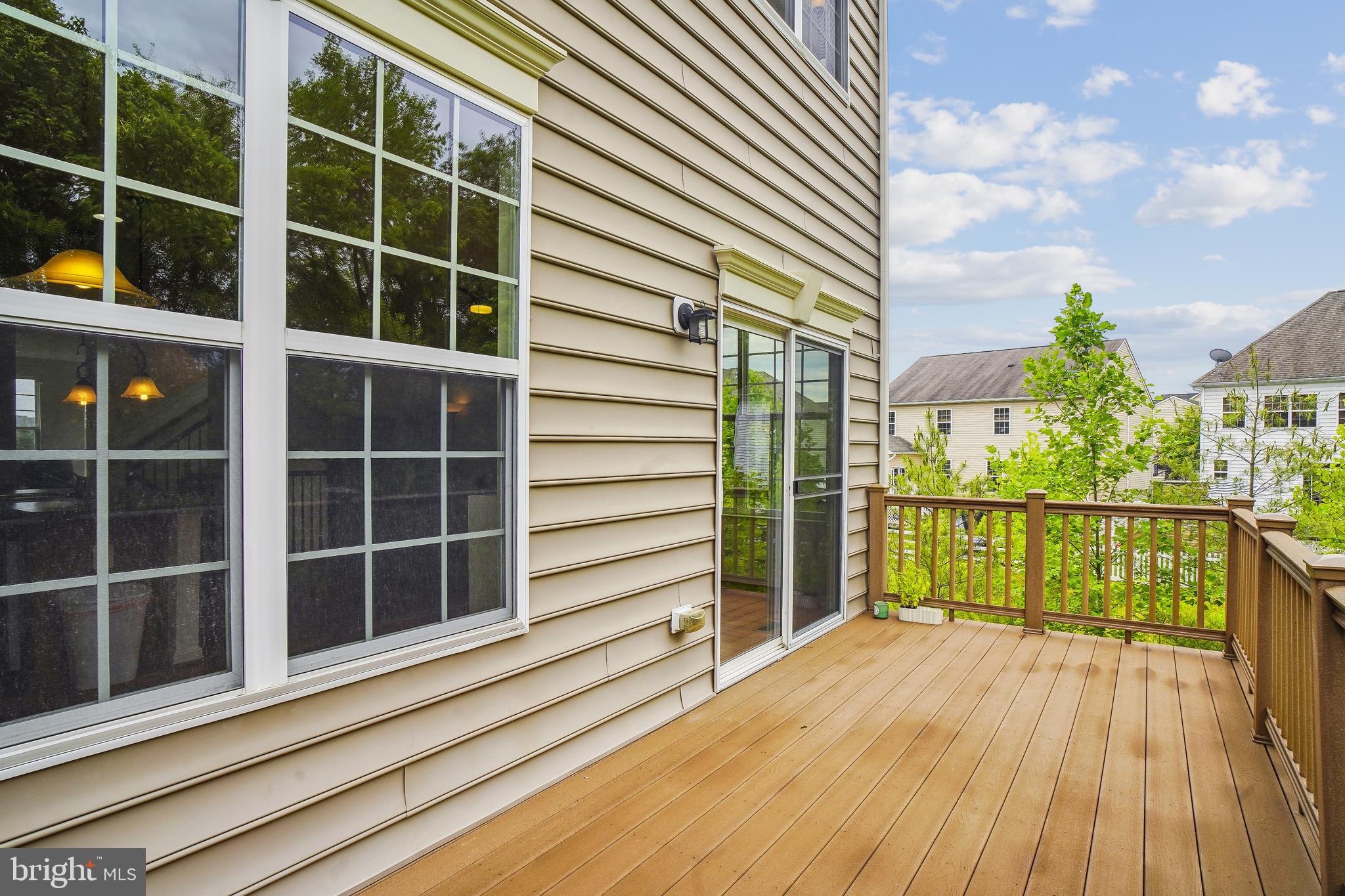 5044 Wesley Square Frederick, MD 21703 - Photo 38 of 46 Trex Decking