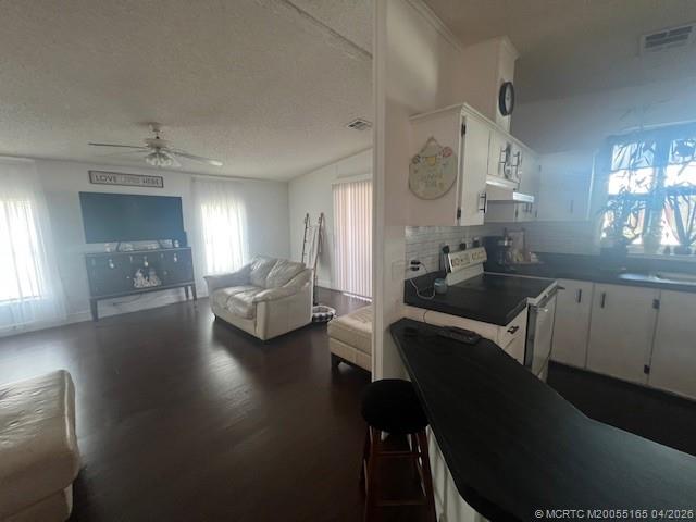 3430 Bayridge Road Lantana, FL 33462 - Photo 8 of 46