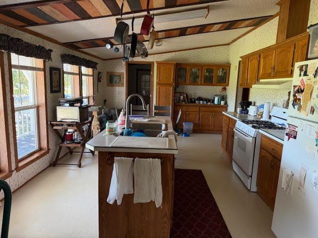 601 South Bossett Road Ravenna, MI 49451 - Photo 12 of 22 Kitchen