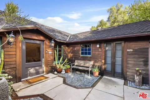 a view of outdoor space yard deck and patio