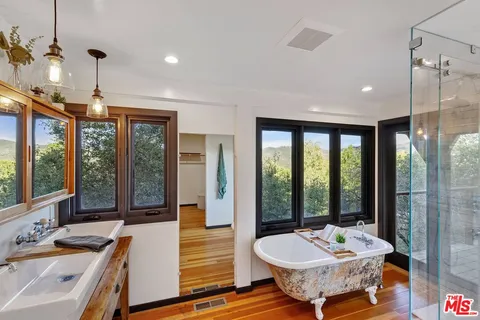 $2,975,000 | 1551 Penny Road, Topanga, CA 90290