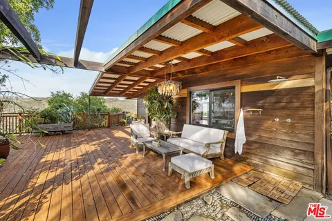 $2,975,000 | 1551 Penny Road, Topanga, CA 90290