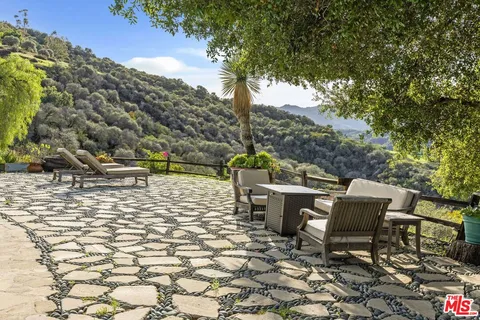 $2,975,000 | 1551 Penny Road, Topanga, CA 90290