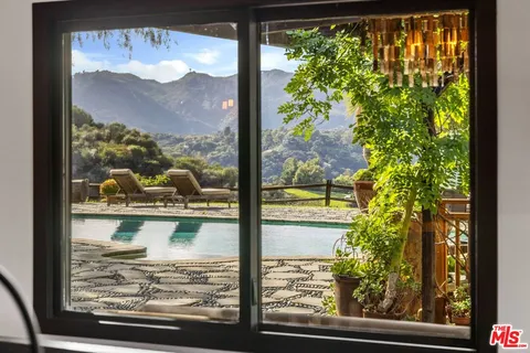 $2,975,000 | 1551 Penny Road, Topanga, CA 90290