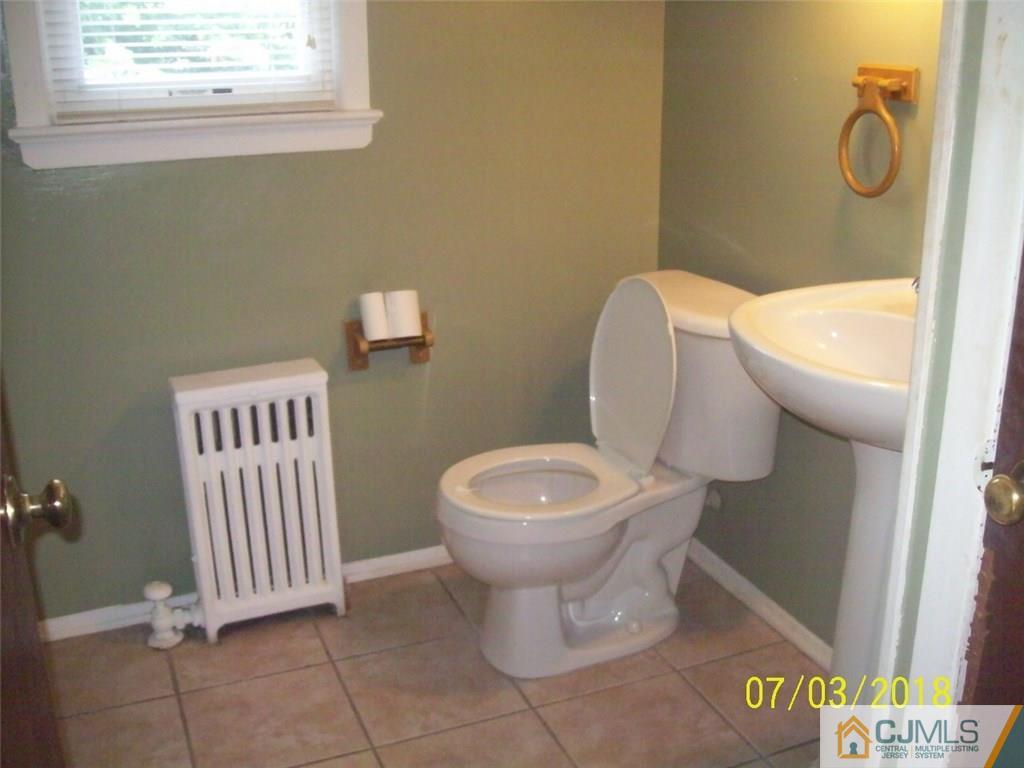 521 Decatur Avenue Middlesex, NJ 08846 - Photo 11 of 15 Gallery Image 11
