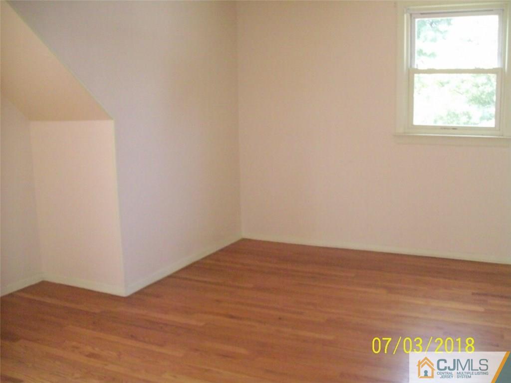 521 Decatur Avenue Middlesex, NJ 08846 - Photo 13 of 15 Gallery Image 13