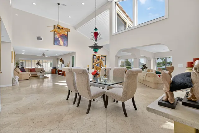 $945,000 | 13872 Greensview Drive, Palm Beach Gardens, FL 33418