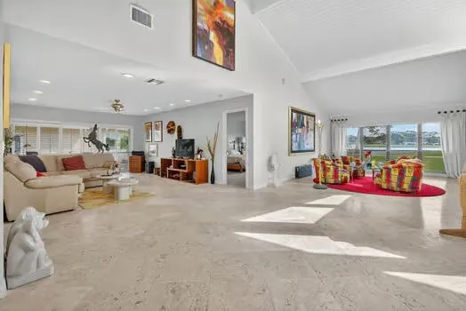 $945,000 | 13872 Greensview Drive, Palm Beach Gardens, FL 33418
