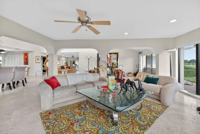 $945,000 | 13872 Greensview Drive, Palm Beach Gardens, FL 33418