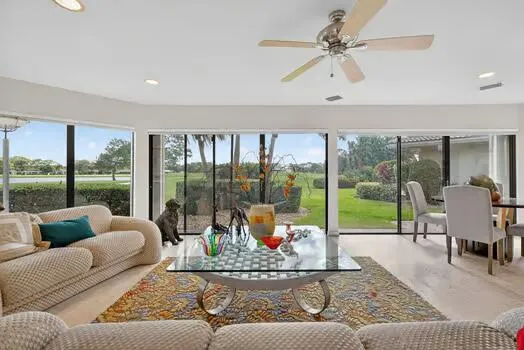 $945,000 | 13872 Greensview Drive, Palm Beach Gardens, FL 33418