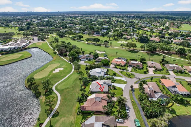 $945,000 | 13872 Greensview Drive, Palm Beach Gardens, FL 33418