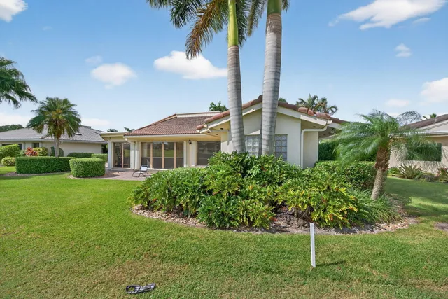 $945,000 | 13872 Greensview Drive, Palm Beach Gardens, FL 33418