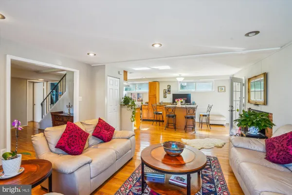 $4,750 | 1803 Rupert Street, McLean, VA 22101