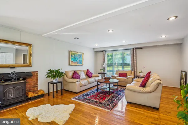 $4,750 | 1803 Rupert Street, McLean, VA 22101