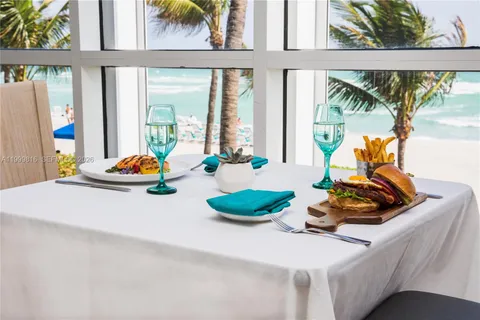 $950,000 | 16500 Collins Avenue, Unit 554, Sunny Isles Beach, FL 33160