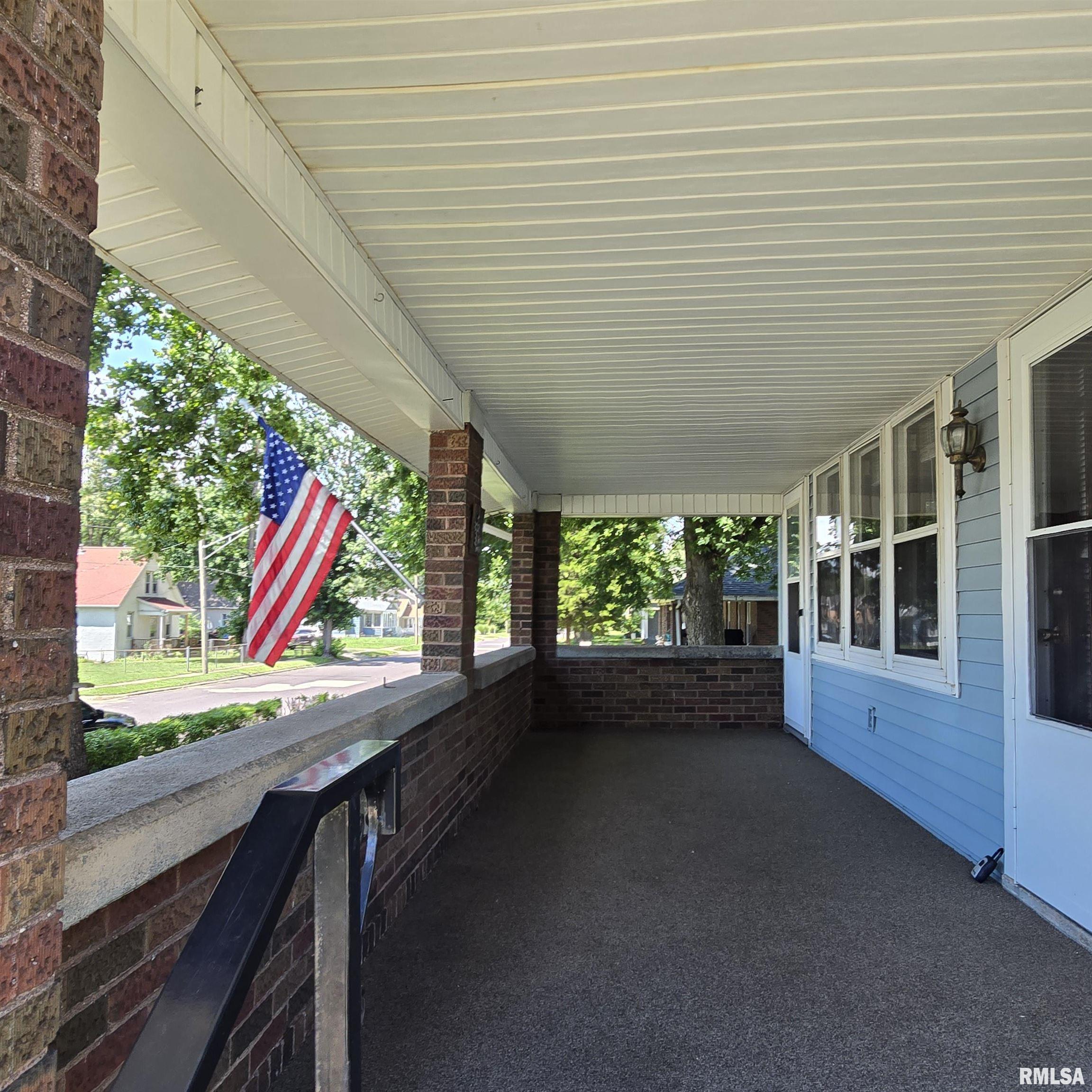 1218 South 3rd Street Pekin, IL 61554 - Photo 3 of 45