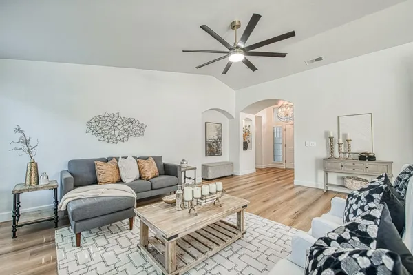 $449,900 | 4994 West Decatur Avenue, Fresno, CA 93722