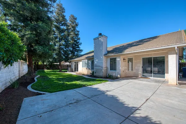 $449,900 | 4994 West Decatur Avenue, Fresno, CA 93722