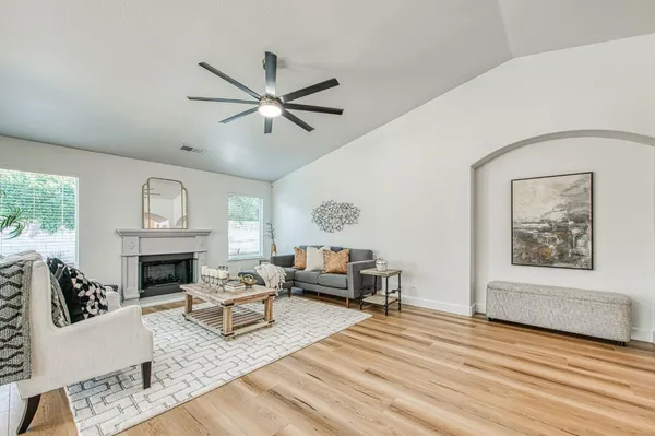 $449,900 | 4994 West Decatur Avenue, Fresno, CA 93722