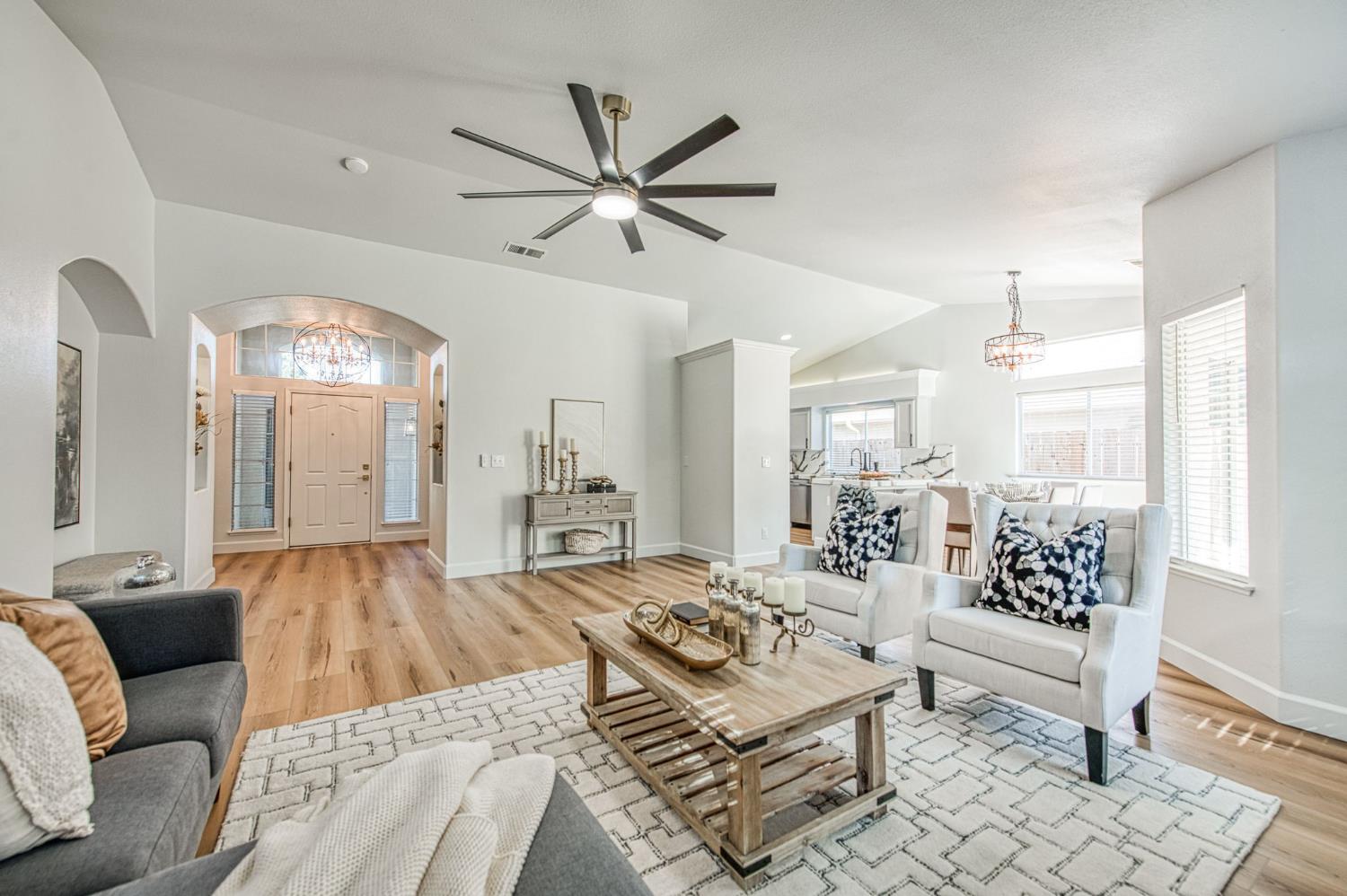 4994 West Decatur Avenue Fresno, CA 93722 - Photo 10 of 45