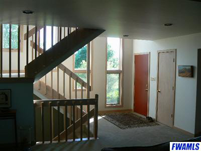 9404 North County Line Road East Auburn, IN 46706 - Photo 2 of 28