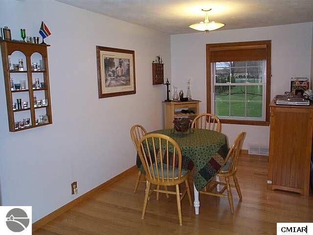 5969 North Luce Road Alma, MI 48801 - Photo 7 of 9 1771591-6.JPG