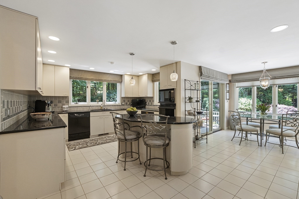 30 Garvey Road Framingham, MA 01701 - Photo 6 of 33 Gallery Image 6