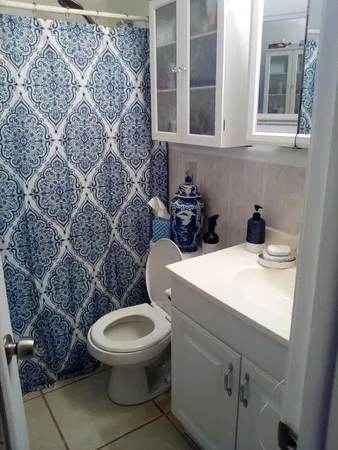 $1,750 | 725 Southwest 11th Avenue, Unit 6F, Hallandale Beach, FL 33009