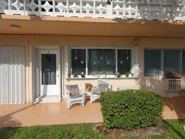 $1,750 | 725 Southwest 11th Avenue, Unit 6F, Hallandale Beach, FL 33009