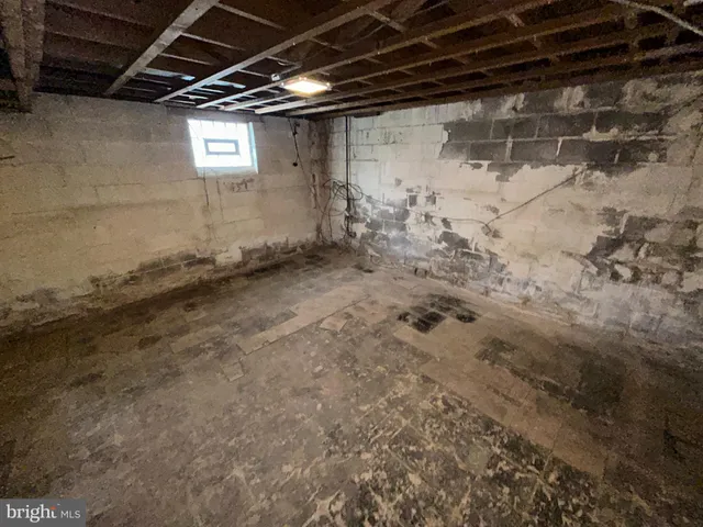 $155,000 | 323 3rd Avenue, Baltimore, MD 21227