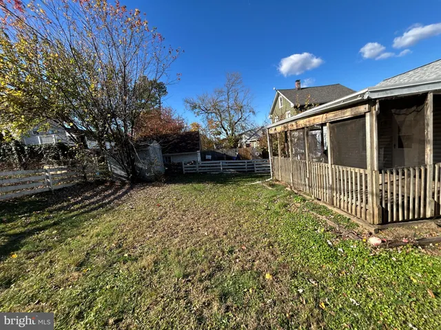 $155,000 | 323 3rd Avenue, Baltimore, MD 21227