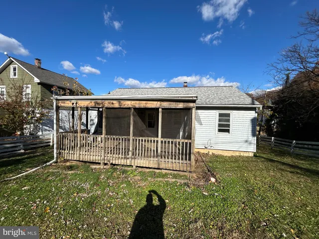 $155,000 | 323 3rd Avenue, Baltimore, MD 21227